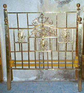 Brass bed number 14